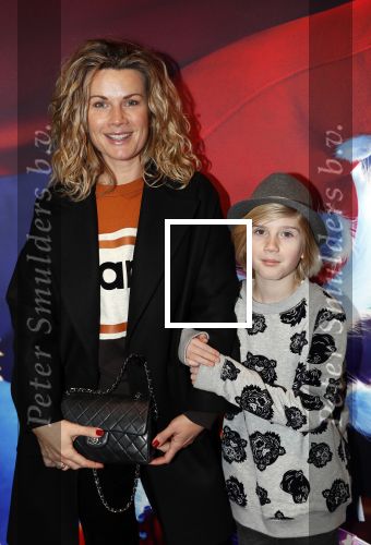 Amsterdam 24 november 2018
Premiere van de Grinch in pathe arena.
Annette Barlo met zoon en vriendjes