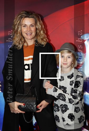 Amsterdam 24 november 2018
Premiere van de Grinch in pathe arena.
Annette Barlo met zoon en vriendjes
