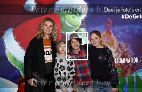 Amsterdam 24 november 2018
Premiere van de Grinch in pathe arena.
Annette Barlo met zoon en vriendjes