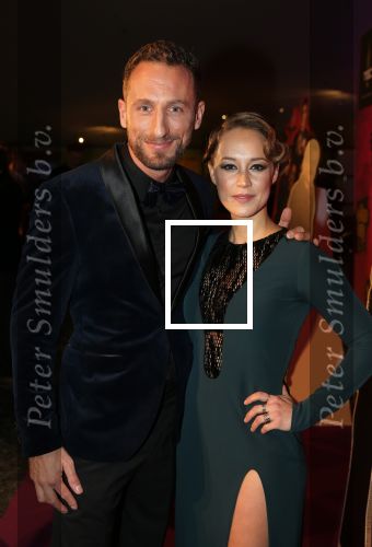 Rotterdam 2 december 2018
Anouk Maas met haar nieuwe vriend Michel Molder bij premiere Addams Family in Nieuwe Luxor.