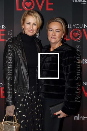 Amsterdam 26 november 2018
Premiere All you need is love in het delamar theater. Anouk Smulders met Maya de Ridder