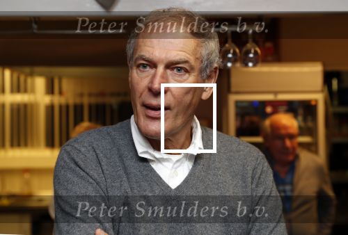Puttershoek 8 december 2018
Presentatie boek Kees Verkerk. Ard Schenk en zijn vrouw krijgen allebei het eerste boek overhandigd.