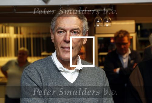 Puttershoek 8 december 2018
Presentatie boek Kees Verkerk. Ard Schenk en zijn vrouw krijgen allebei het eerste boek overhandigd.