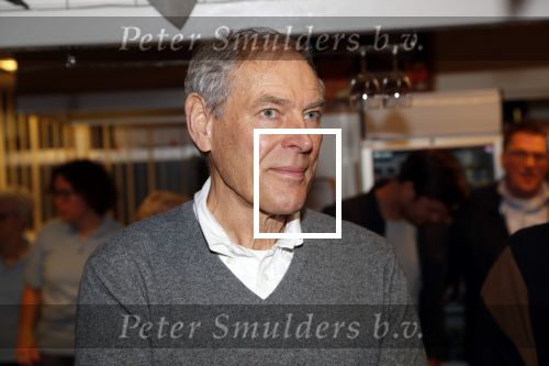 Puttershoek 8 december 2018
Presentatie boek Kees Verkerk. Ard Schenk en zijn vrouw krijgen allebei het eerste boek overhandigd.
