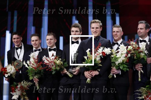 Amsterdam 19 december 2018
Sportman van het jaar verkiezing in afas live. Kjeld Nuis met Sportvrouw van het Jaar 2018 Suzanne Schulting, gehandicapte sporter van het Jaar 2018 Bibian Mentel en de coaches van het Jaar 2018 Jac Orie en Raemon Sluijter De baanwielrenners werden ploeg van het jaar, Marianne Timmer kreeg een ouvre prijs en Rico Verhoeven werd door de Zapp kijkers gekozen tot meest populaire sporter.
