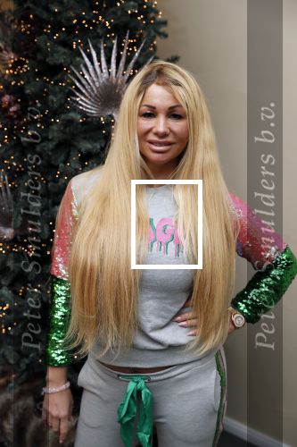 Scheveningen 30 november 2018
Exclusief intervieuw met Barbie (samantha de Jong) nadat ze terug gekomen is uit de afkickkliniek in Schotland. Karin Riethoven intervieuwt haar voor Story.