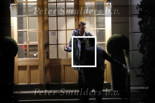 hamburg 19 november 2018
Bart Willemsen verlaat het appartement van zijn vriendin Sylvie Meis.