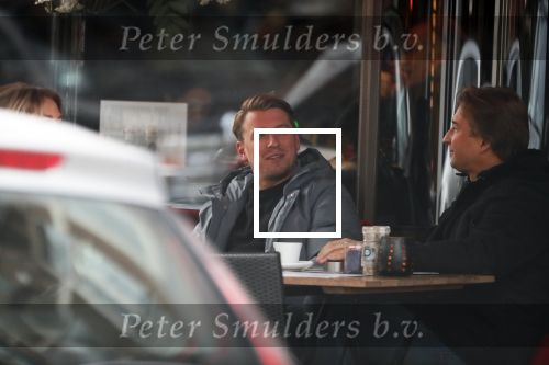 Amsterdam 22 november 2018
Bart Willemsen ( vriend Sylvie meis) op terras en straat in Amsterdam zuid.
