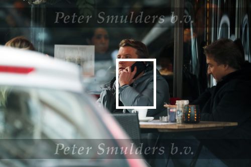 Amsterdam 22 november 2018
Bart Willemsen ( vriend Sylvie meis) op terras en straat in Amsterdam zuid.