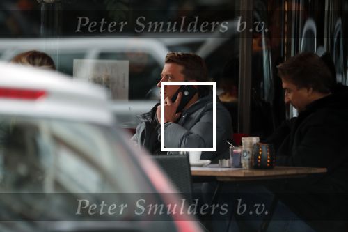 Amsterdam 22 november 2018
Bart Willemsen ( vriend Sylvie meis) op terras en straat in Amsterdam zuid.