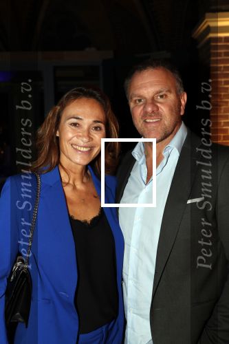Amsterdam 10 december 2018
de Harper\'s Bazaar Woman of the Year Award 2018 in de Posthoornkerk . Bibian Mentel met man