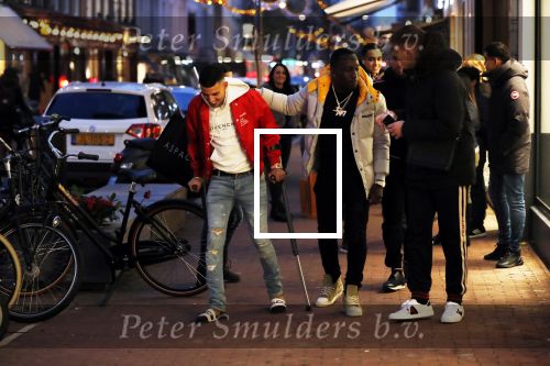 Amsterdam 23 november 2018
Rapper Boef en Frenna op de pc hooftstraat. Boef loopt met krukken en kwam met zijn Rolls Royce.