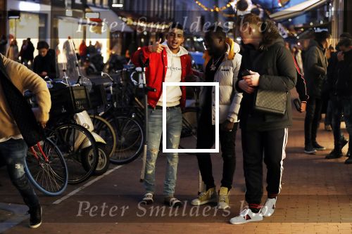 Amsterdam 23 november 2018
Rapper Boef en Frenna op de pc hooftstraat. Boef loopt met krukken en kwam met zijn Rolls Royce.