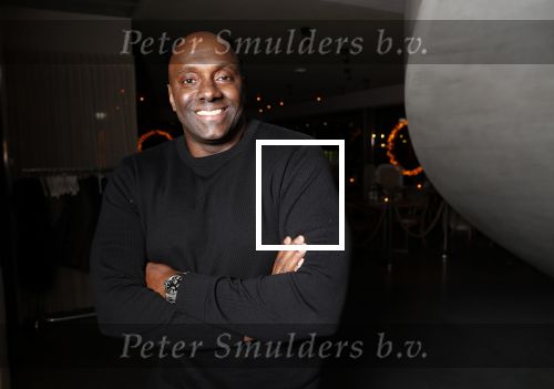 Amsterdam 11 december 2018
Boekpresentatie van Carlos Lens  ( Het billenboek) bij George.