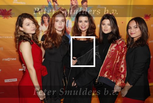 Amsterdam 22 november 2018
Premiere first kiss in het Amsterdam theater. caroline de Bruijn met kinderen