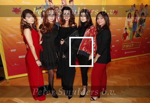 Amsterdam 22 november 2018
Premiere first kiss in het Amsterdam theater. caroline de Bruijn met kinderen