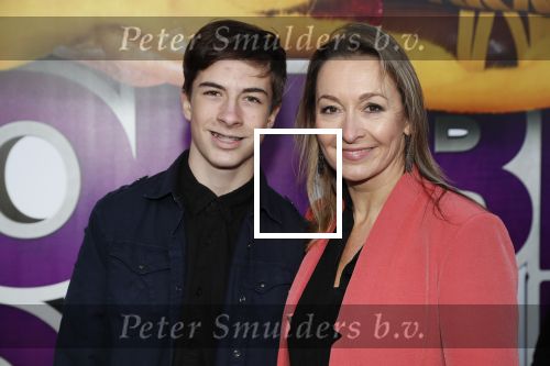 Rotterdam 9 december 2018
Premiere Bon Bini Holland 2 in pathe Rotterdam. Cynthia Abma met zoon