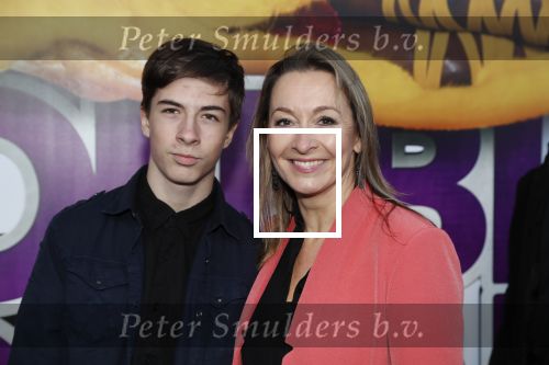 Rotterdam 9 december 2018
Premiere Bon Bini Holland 2 in pathe Rotterdam. Cynthia Abma met zoon