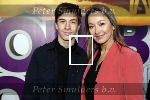 Rotterdam 9 december 2018
Premiere Bon Bini Holland 2 in pathe Rotterdam. Cynthia Abma met zoon