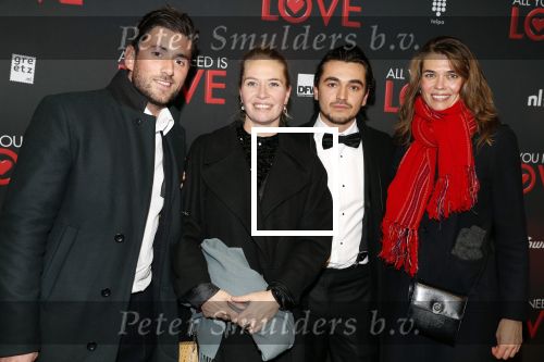 Amsterdam 26 november 2018
Premiere All you need is love in het delamar theater. Daan Erisman met vrienden