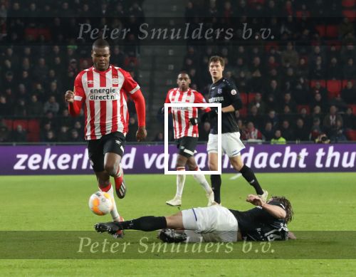 Eindhoven,24 November 2019
Kompetitie Seizoen 2018-2019 PSV-SC Heerenveen, eindstand 3-0
Denzel Dumfries