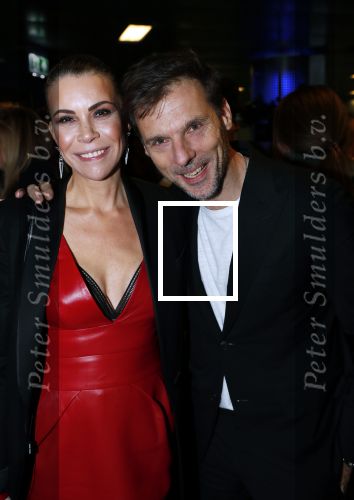 Amsterdam 11 december 2018
Modeshow en feest Nikkie Plessen met heel veel artiesten in AFAS live.Duncan Stutterheim met vrouw