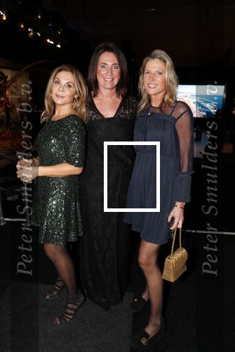 Amsterdam 6 december 2018
Openingsavond VIP van de luxery fair in de RAI. Eefje Voogd met 2 vriendinnen