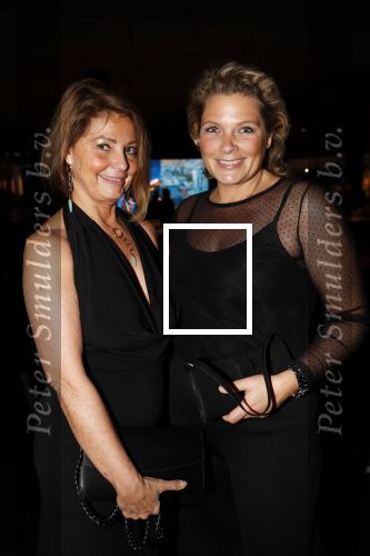 Amsterdam 6 december 2018
Openingsavond VIP van de luxery fair in de RAI. Elian v d Waals met een vriendin