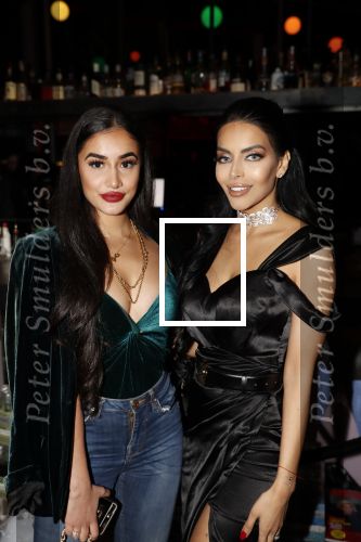 Amsterdam 27 november 2018
Presentatie Amsterdam XXXL magazine bij Butcher in de ADAM toren. Elvira met een vriendin