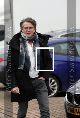 Nederhorst den Berg 5 december 2018
Opnames liedje voor afscheid Edwin Evers door heel veel collegaâ€™s en artiesten in de Bullet sound studioâ€™s. Erik de Zwart