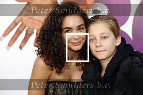 Rotterdam 9 december 2018
Premiere Bon Bini Holland 2 in pathe Rotterdam. Fajah Lourens met zoontje