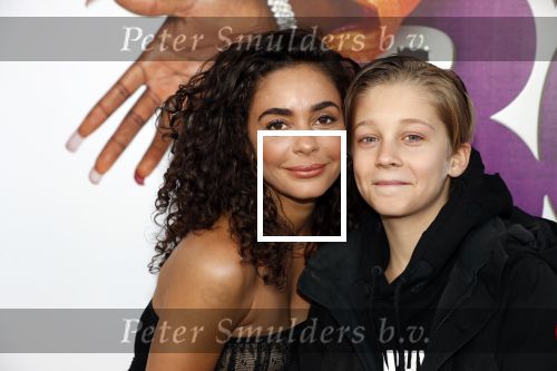 Rotterdam 9 december 2018
Premiere Bon Bini Holland 2 in pathe Rotterdam. Fajah Lourens met zoontje