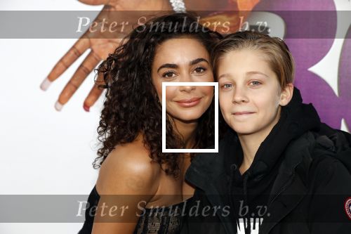 Rotterdam 9 december 2018
Premiere Bon Bini Holland 2 in pathe Rotterdam. Fajah Lourens met zoontje