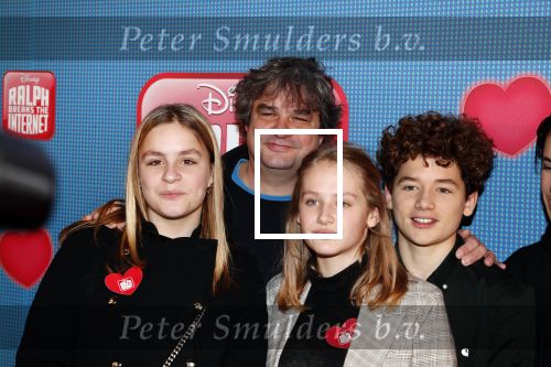 Amsterdam 8 december 2018
Premiere van Ralph Breaks the Internet in Pathe Arena. Frank Lammers met dochter en vriendjes