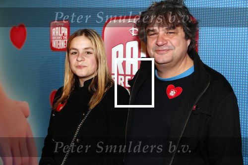 Amsterdam 8 december 2018
Premiere van Ralph Breaks the Internet in Pathe Arena. Frank Lammers met dochter en vriendjes