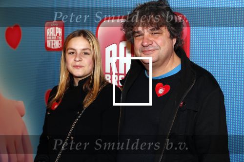 Amsterdam 8 december 2018
Premiere van Ralph Breaks the Internet in Pathe Arena. Frank Lammers met dochter en vriendjes