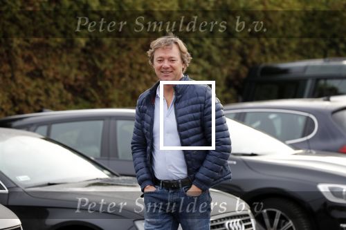 Nederhorst den Berg 5 december 2018
Opnames liedje voor afscheid Edwin Evers door heel veel collegaâ€™s en artiesten in de Bullet sound studioâ€™s. Frits Sissing