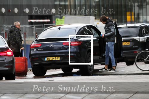 Amsterdam 8 december 2018
Gordon met zijn nieuwe vriend Ryk du Preez . Ryk komt uit zuid Afrika.