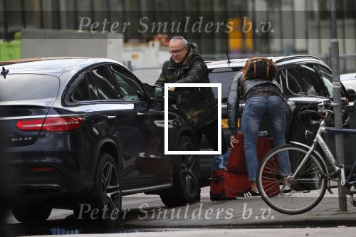 Amsterdam 8 december 2018
Gordon met zijn nieuwe vriend Ryk du Preez . Ryk komt uit zuid Afrika.