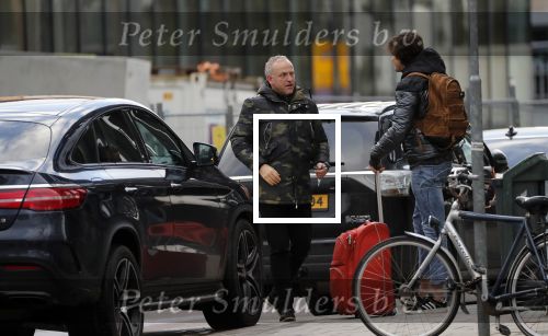 Amsterdam 8 december 2018
Gordon met zijn nieuwe vriend Ryk du Preez . Ryk komt uit zuid Afrika.