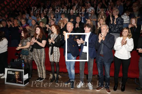 Hilversum 3 december 2018
Tineke de Nooij krijgt ouvre award bij beeld en geluid. Gordon Erik de Zwart Lex harding en partner