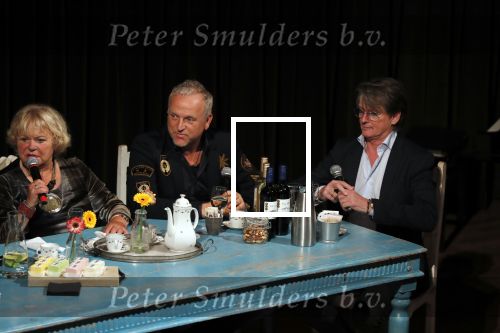 Hilversum 3 december 2018
Tineke de Nooij krijgt ouvre award bij beeld en geluid. Gordon en Erik de Zwart