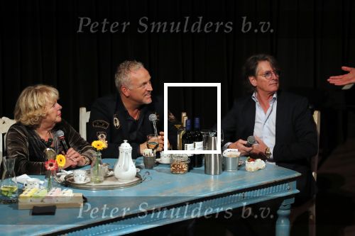 Hilversum 3 december 2018
Tineke de Nooij krijgt ouvre award bij beeld en geluid. Gordon en Erik de Zwart