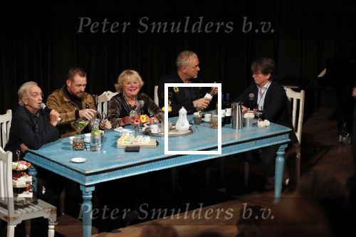 Hilversum 3 december 2018
Tineke de Nooij krijgt ouvre award bij beeld en geluid. Gordon en Erik de Zwart