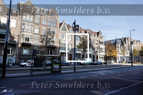 Amsterdam 15 november 2018
Er zijn 5 bezwaarschriften tegen de bouw van het nieuwe restaurant van Gordon naast Blushing. 1 van de bezwaarmakers woont ongveer 100 meter van het restaurant vandaan. (helemaal links, restaurant helemaal rechts op de foto)