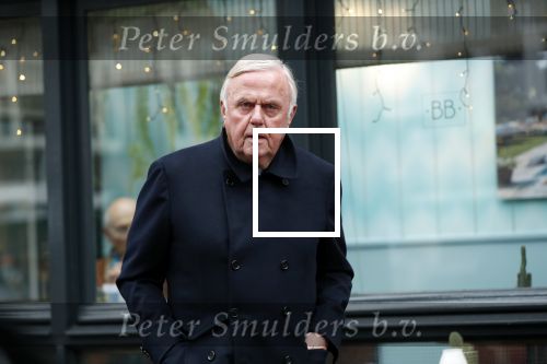 Amsterdam, 16 November 2018 
Harry Mens wandelend op de PC Hooftstraat