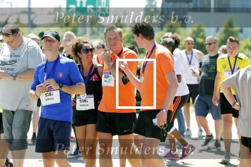 Amsterdam 1 juli 2018
Minister Hugo de Jonge doet met de Edwin Evers Run mee. Zijn vrouw Mireille loopt ook mee.