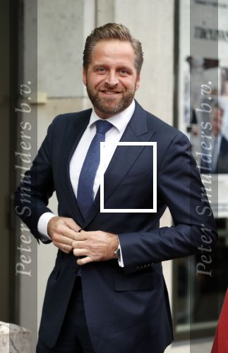 Den Haag 3 december 2018
Minister Hugo de Jonge arriveert bij libelle Nieuwscafe ( in Dudok. Ebru Umar interviewt hem.