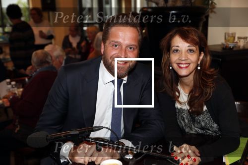 Den Haag 3 december 2018
Minister Hugo de Jonge arriveert bij libelle Nieuwscafe ( in Dudok. Ebru Umar interviewt hem.