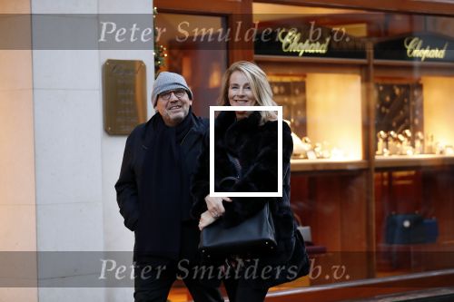 Amsterdam 17 december 2018
Jaap v Zweden met zijn vrouw Aaltje op de pc hooftstraat.
